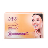 Lotus PapapaGlow Facial kit